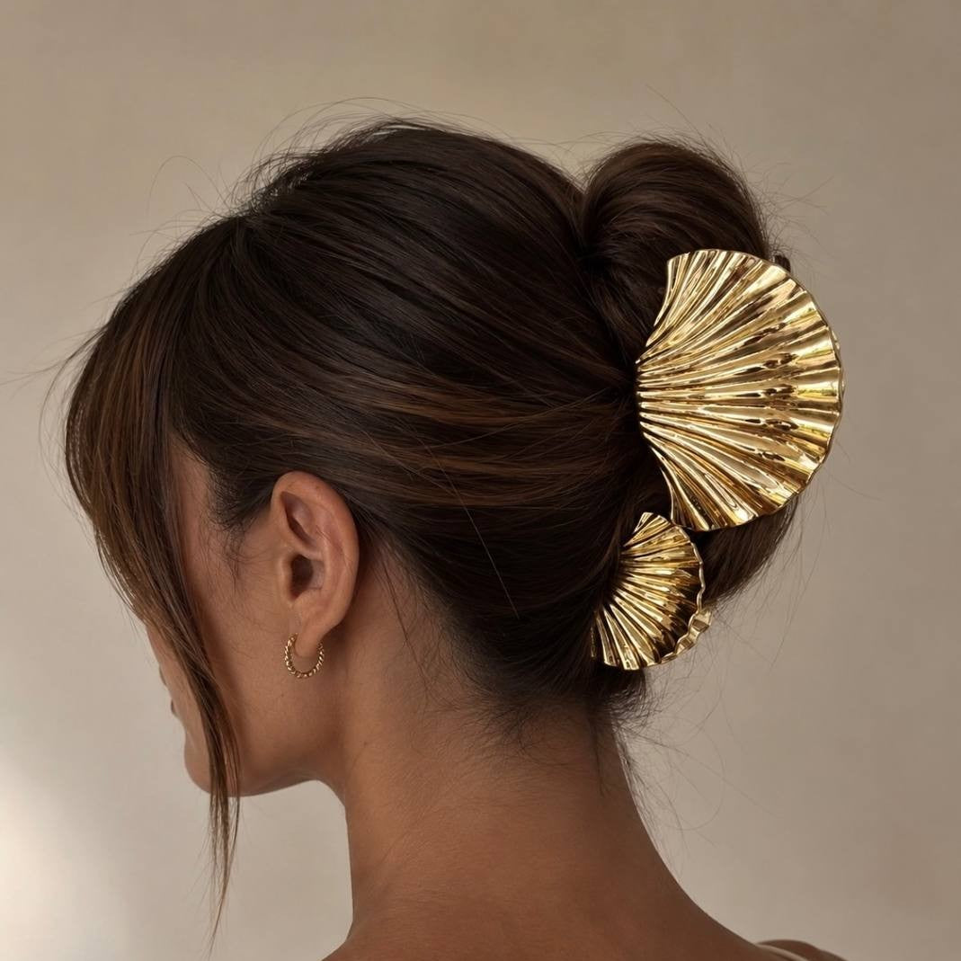 Bows, Claws & Clips