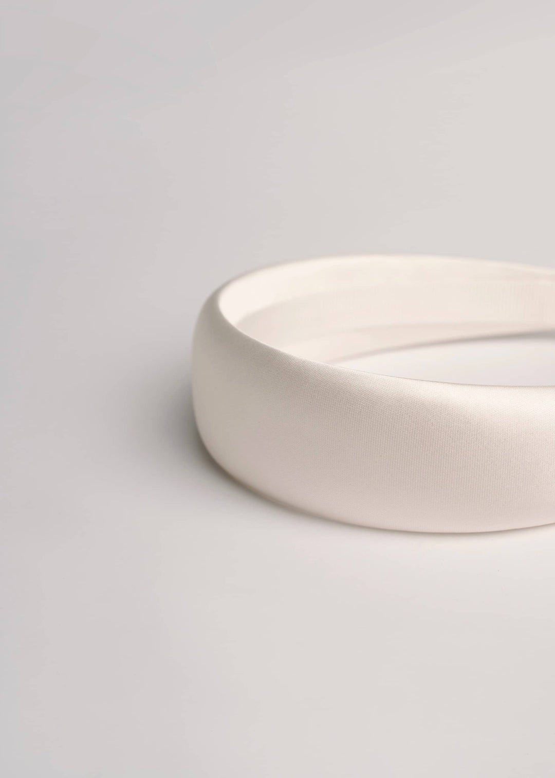 Blair classic satin headband, handmade, Luvertta