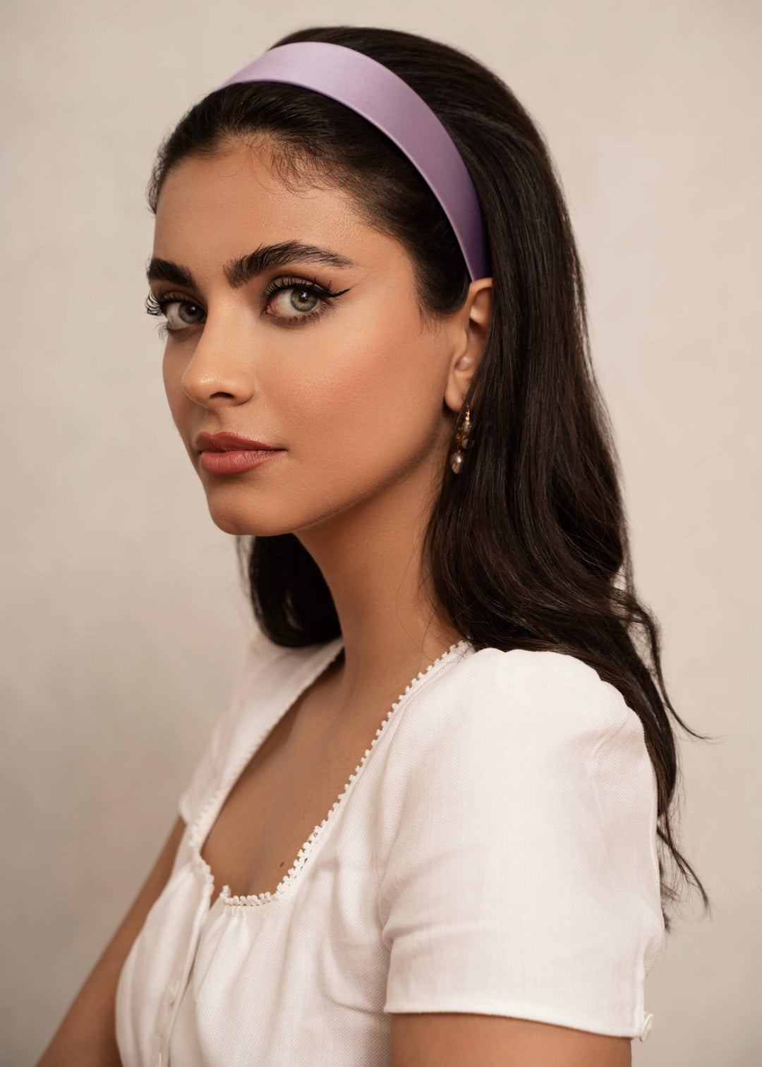 Emma slim satin headband, minimalist everyday style, Luvertta