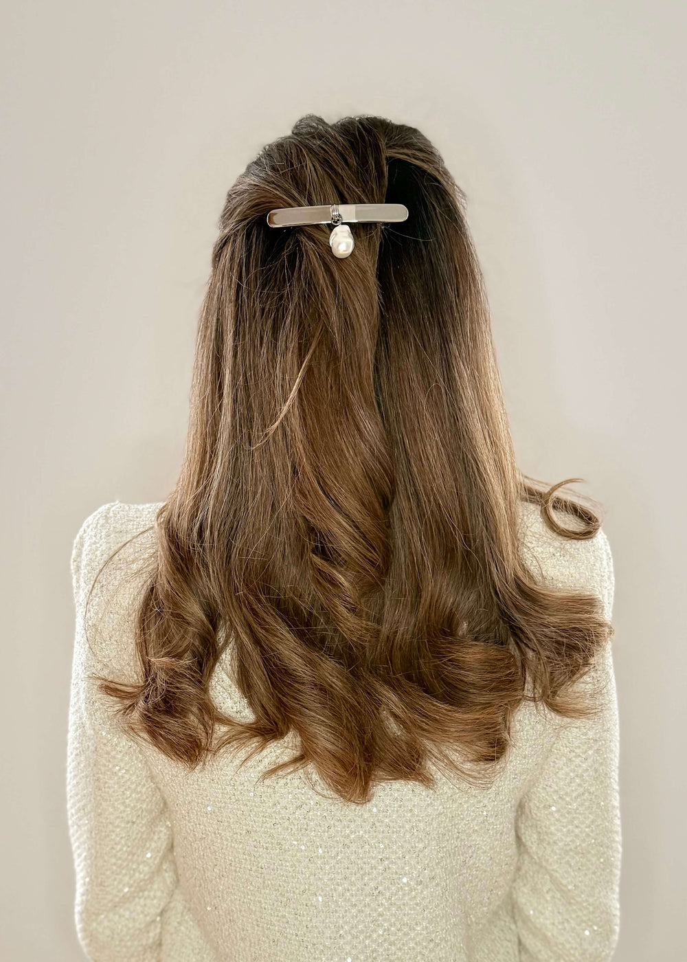 Pearl-set hair barrette clip in 18K gold plate, hypoallergenic and waterproof, Luvertta