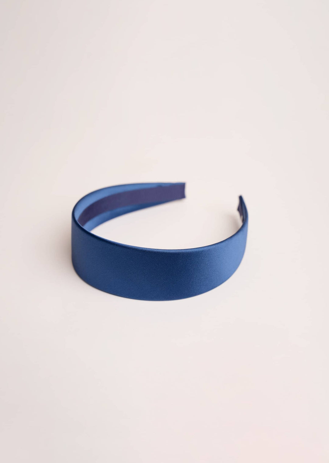 Emma slim satin headband, minimalist everyday style, Luvertta