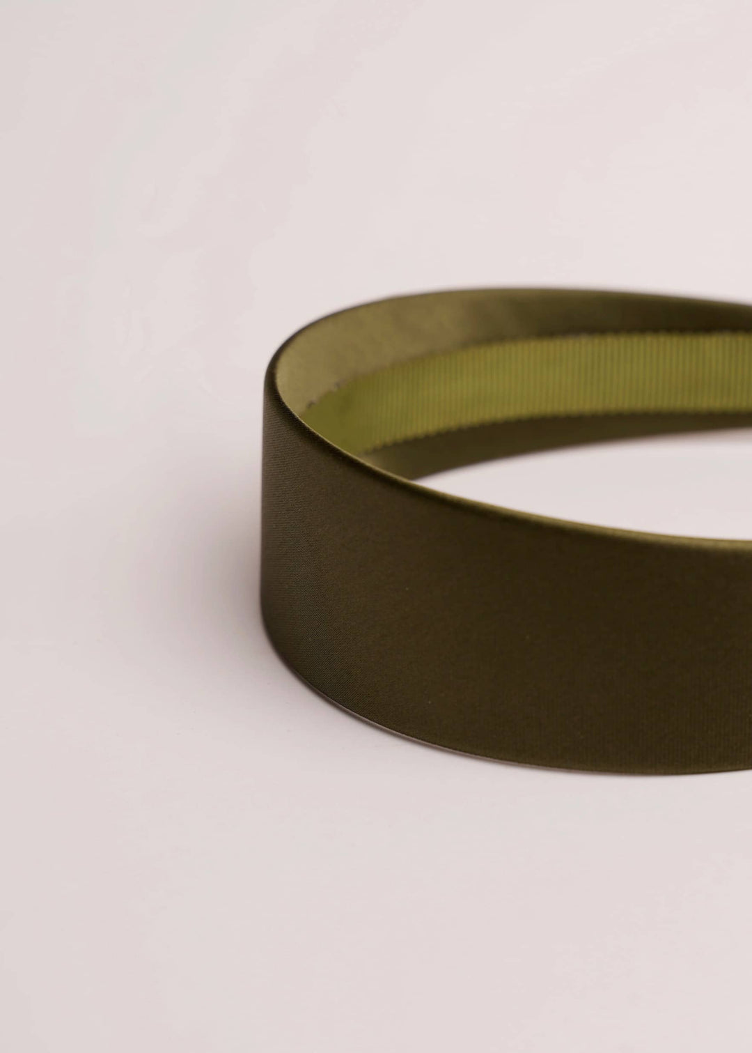 Emma slim satin headband, minimalist everyday style, Luvertta